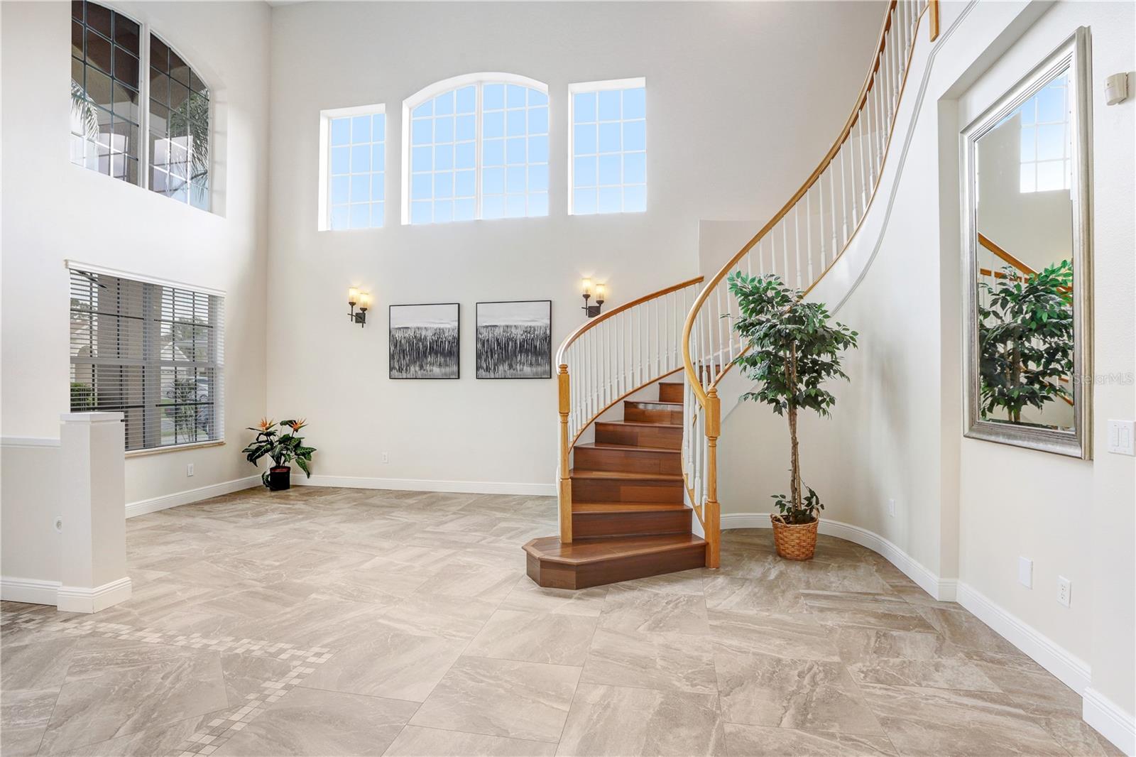 Listing photo id 4 for 23325 Abercorn Lane