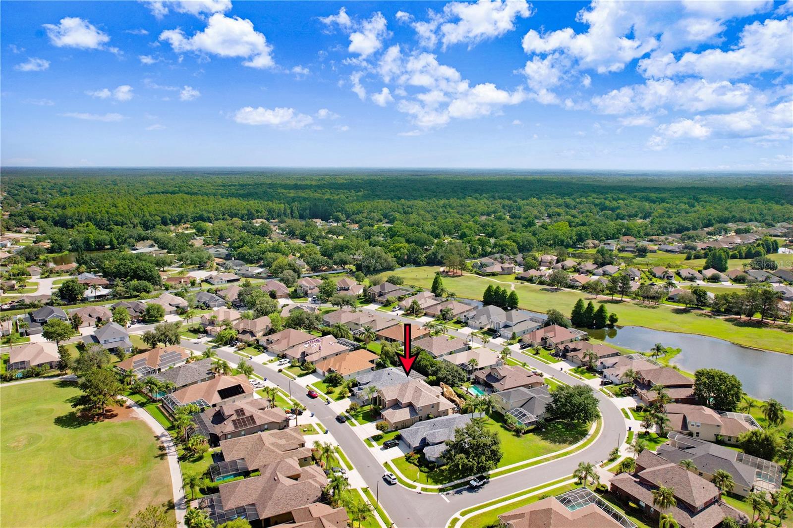 Listing photo id 60 for 23325 Abercorn Lane