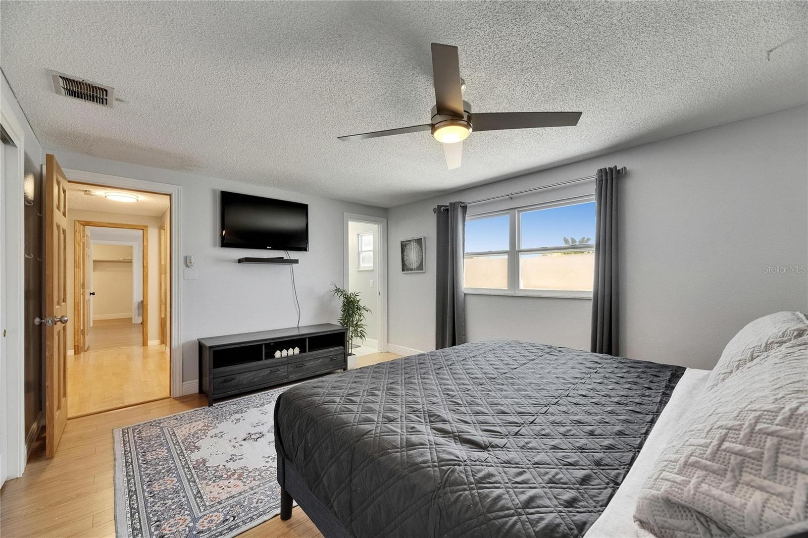 Image 21 of 39 For 4710 Travertine Drive