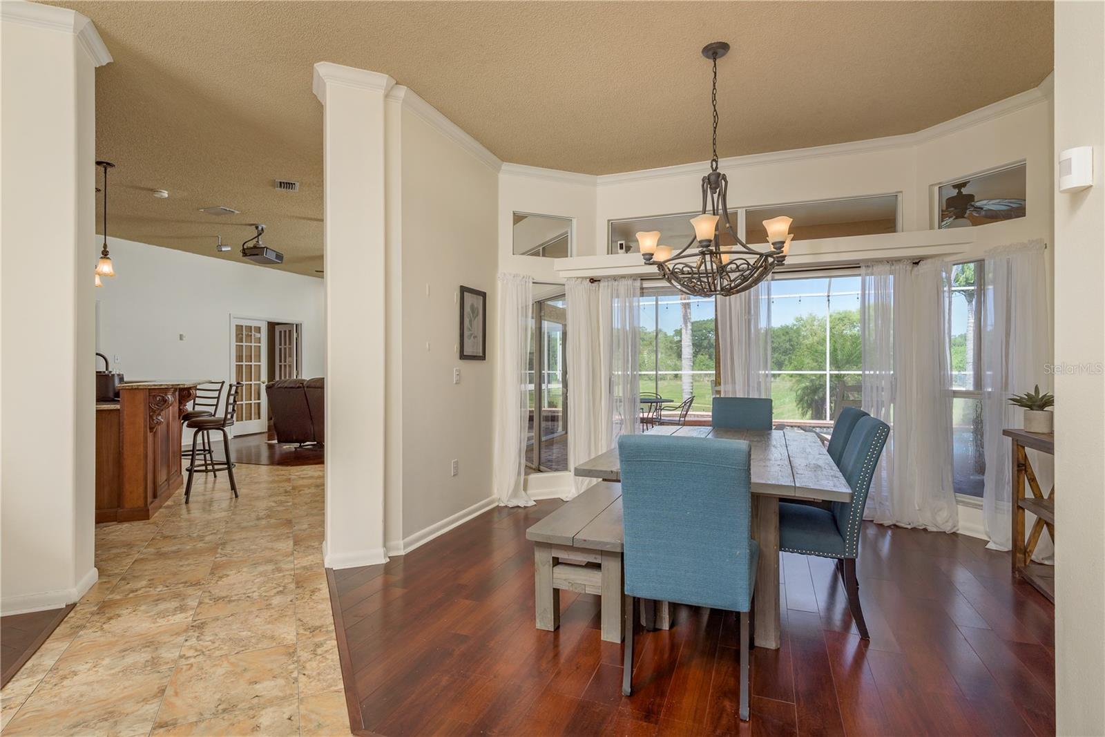 Image 7 of 48 For 800 Belted Kingfisher Drive S