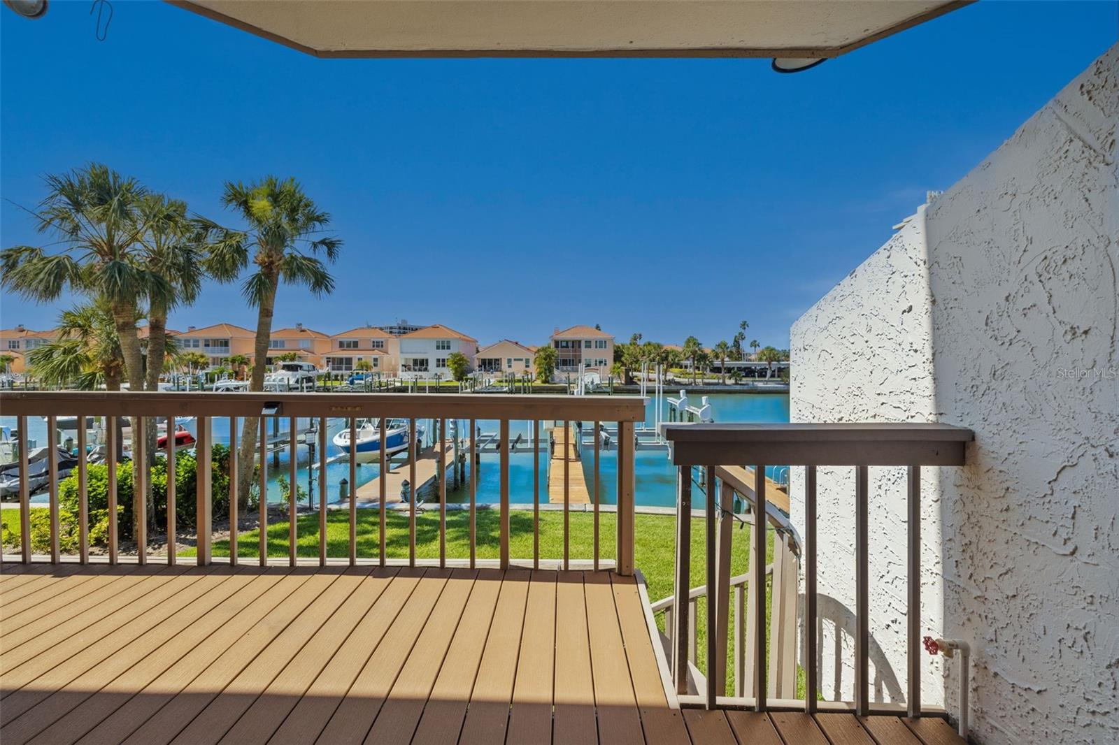 Image 15 of 83 For 101 Marina Del Rey Court