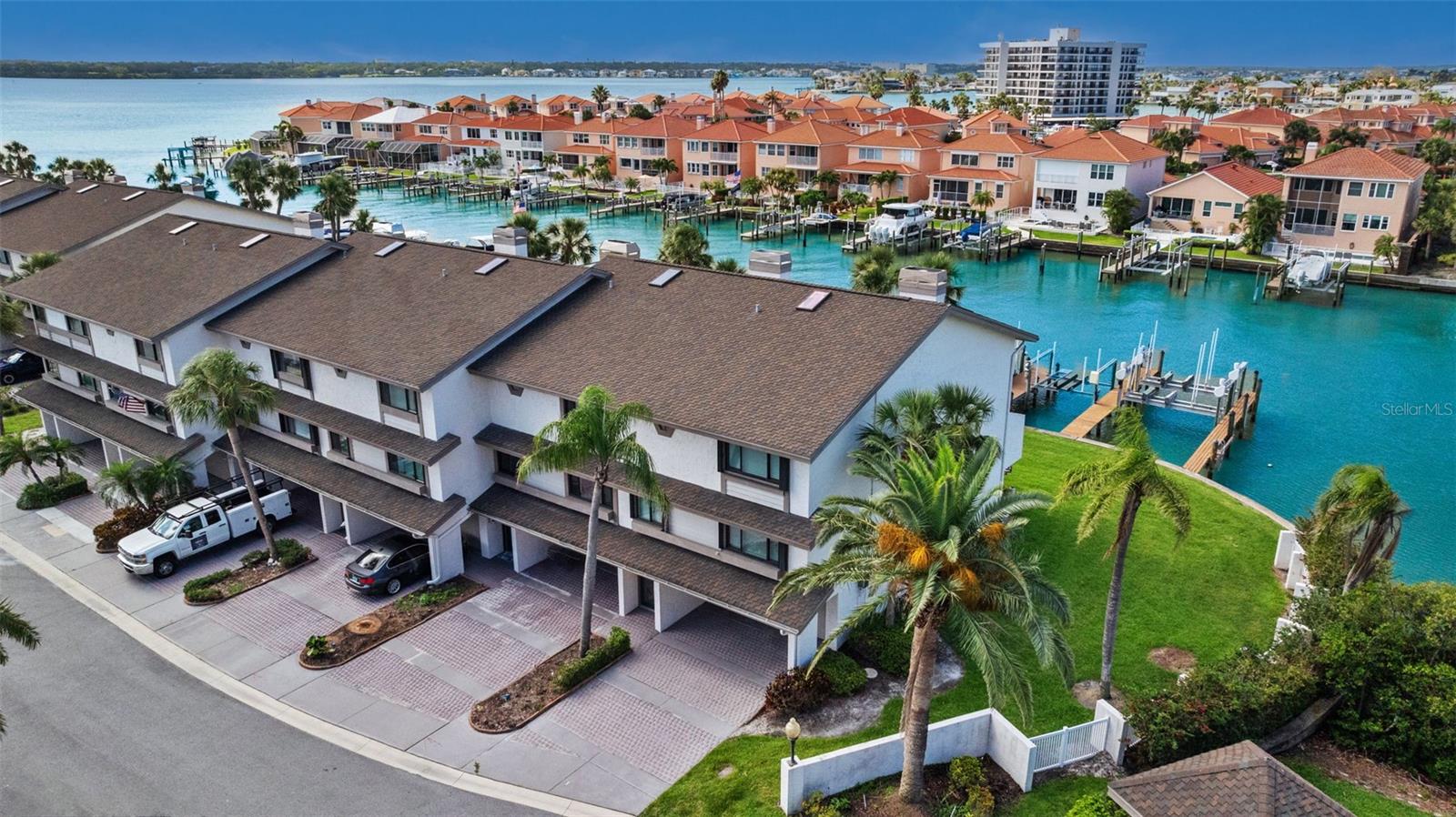 Image 52 of 83 For 101 Marina Del Rey Court