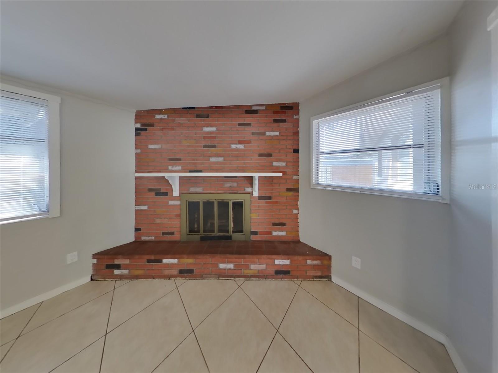 Image 3 of 19 For 1003 Alpine Drive