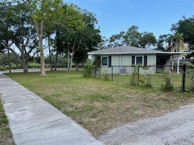Image 2 of 17 For 709 Indian Rocks Road