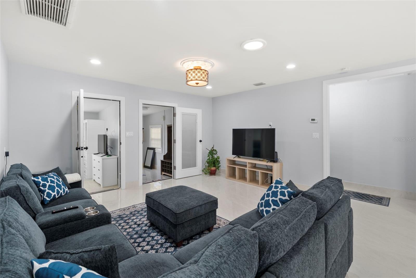 Image 10 of 49 For 204 44th Avenue