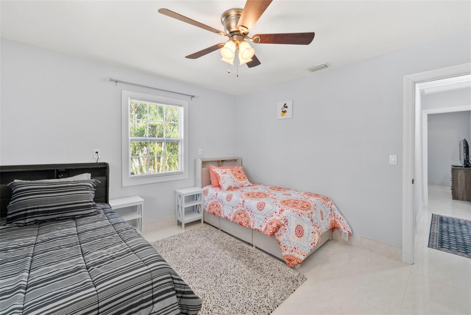 Image 20 of 49 For 204 44th Avenue