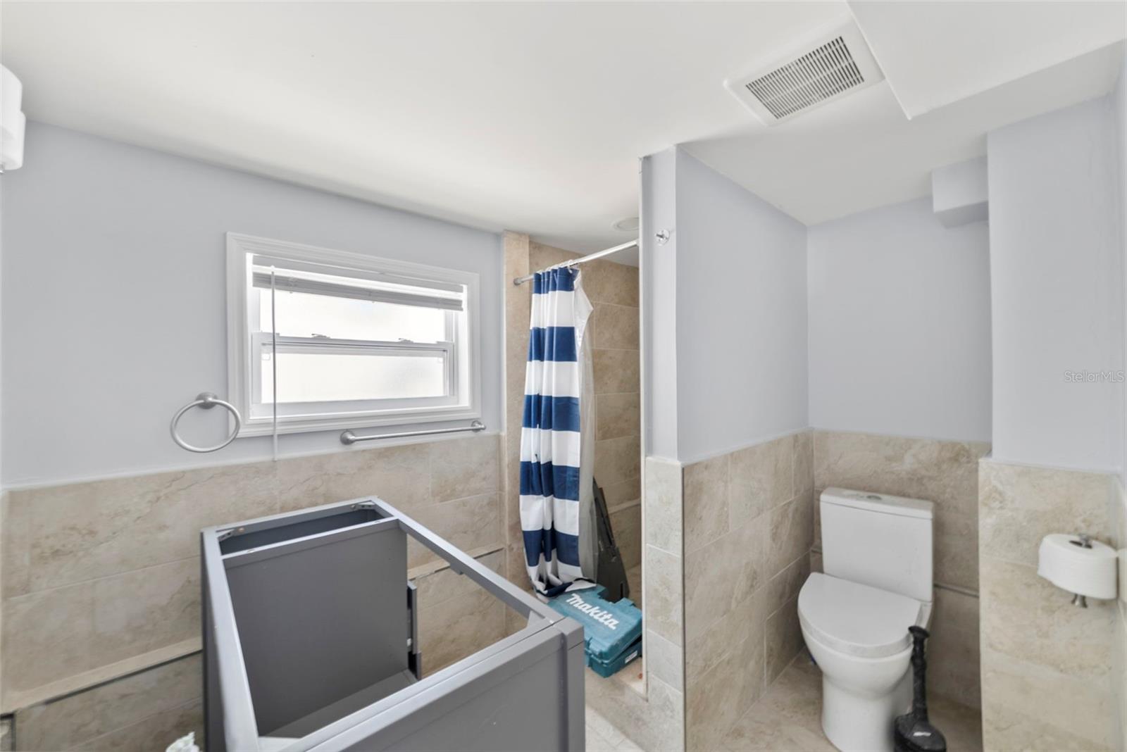 Image 42 of 49 For 204 44th Avenue
