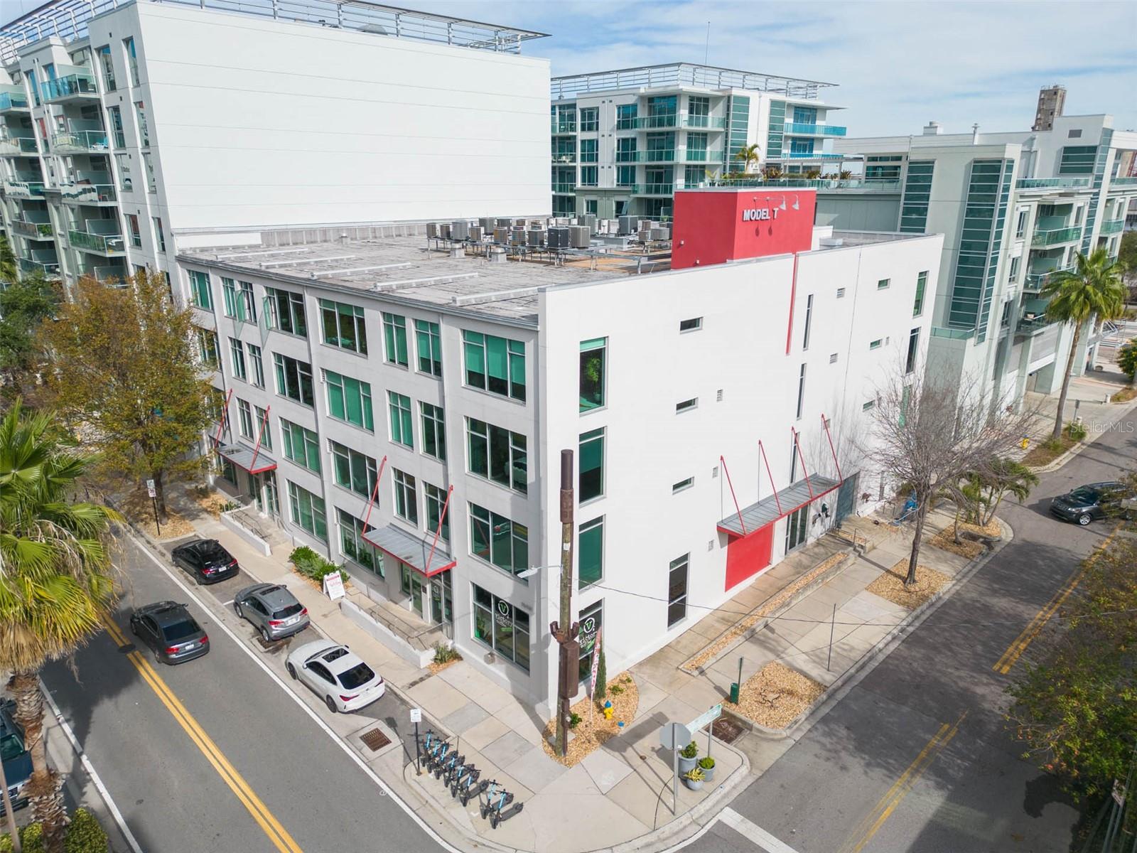 Image 41 of 43 For 101 12th Street 400