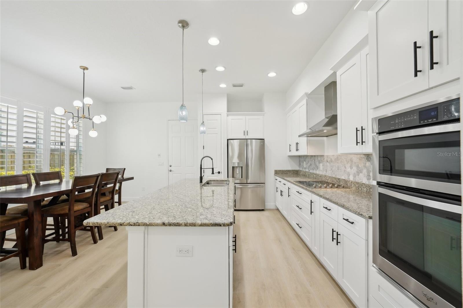 Image 20 of 60 For 307 Arrawana Avenue 100