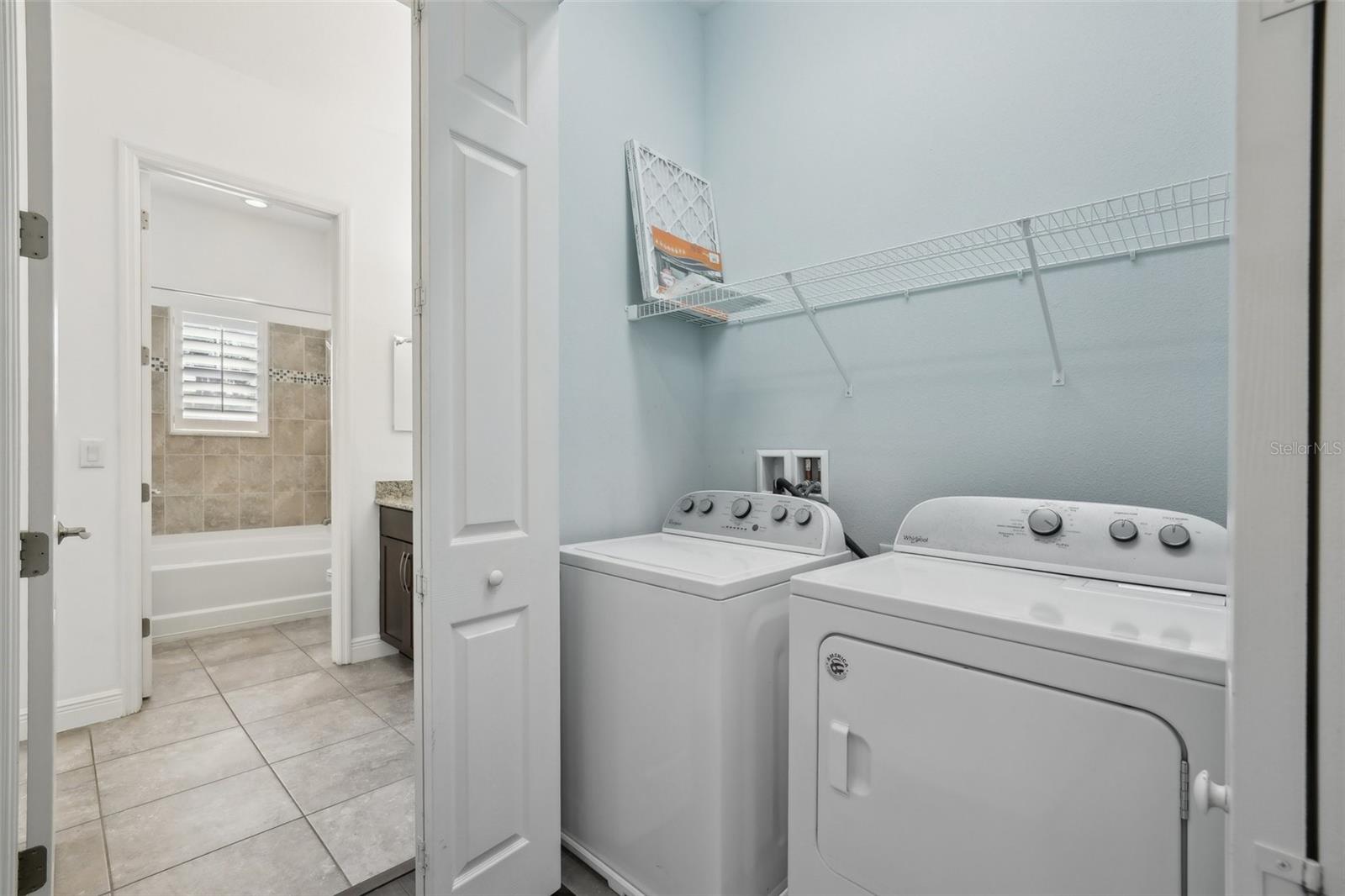 Image 40 of 60 For 307 Arrawana Avenue 100