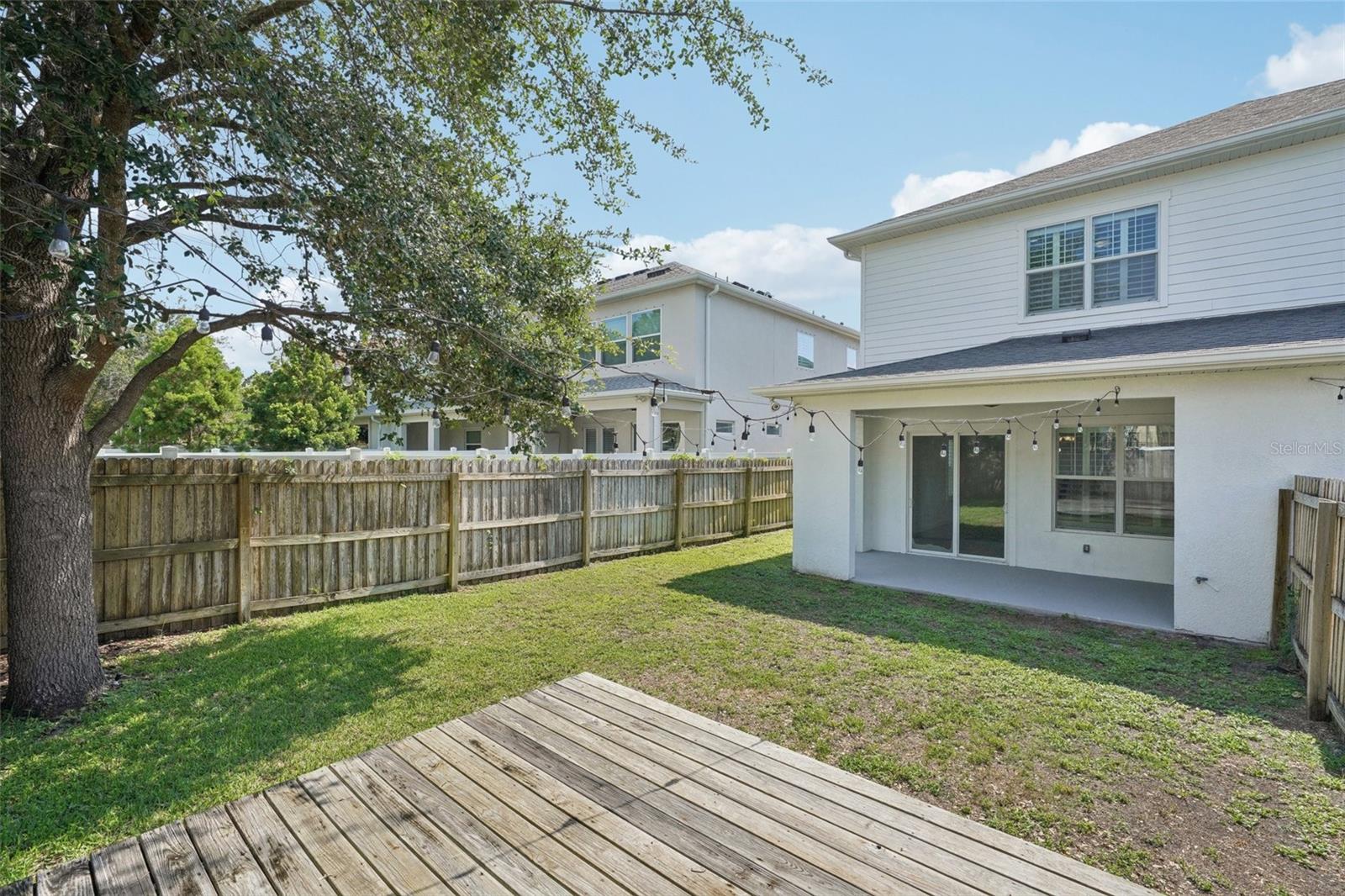 Image 47 of 60 For 307 Arrawana Avenue 100