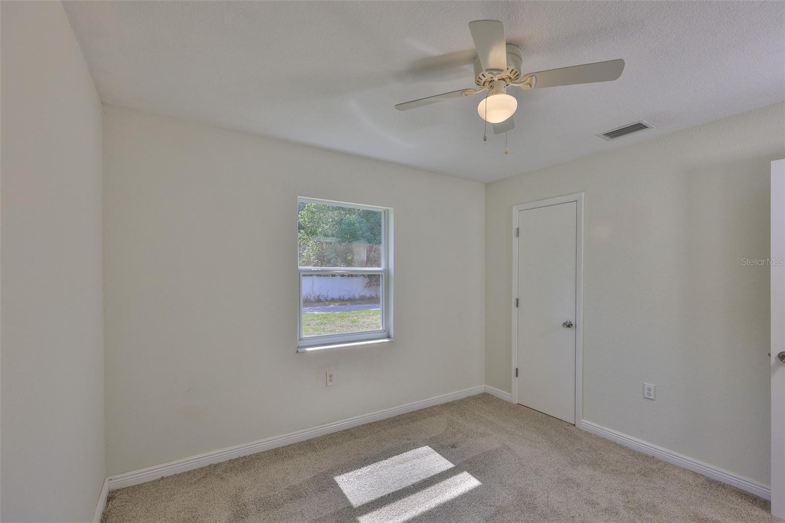 Image 13 of 33 For 1019 Lakeside Drive