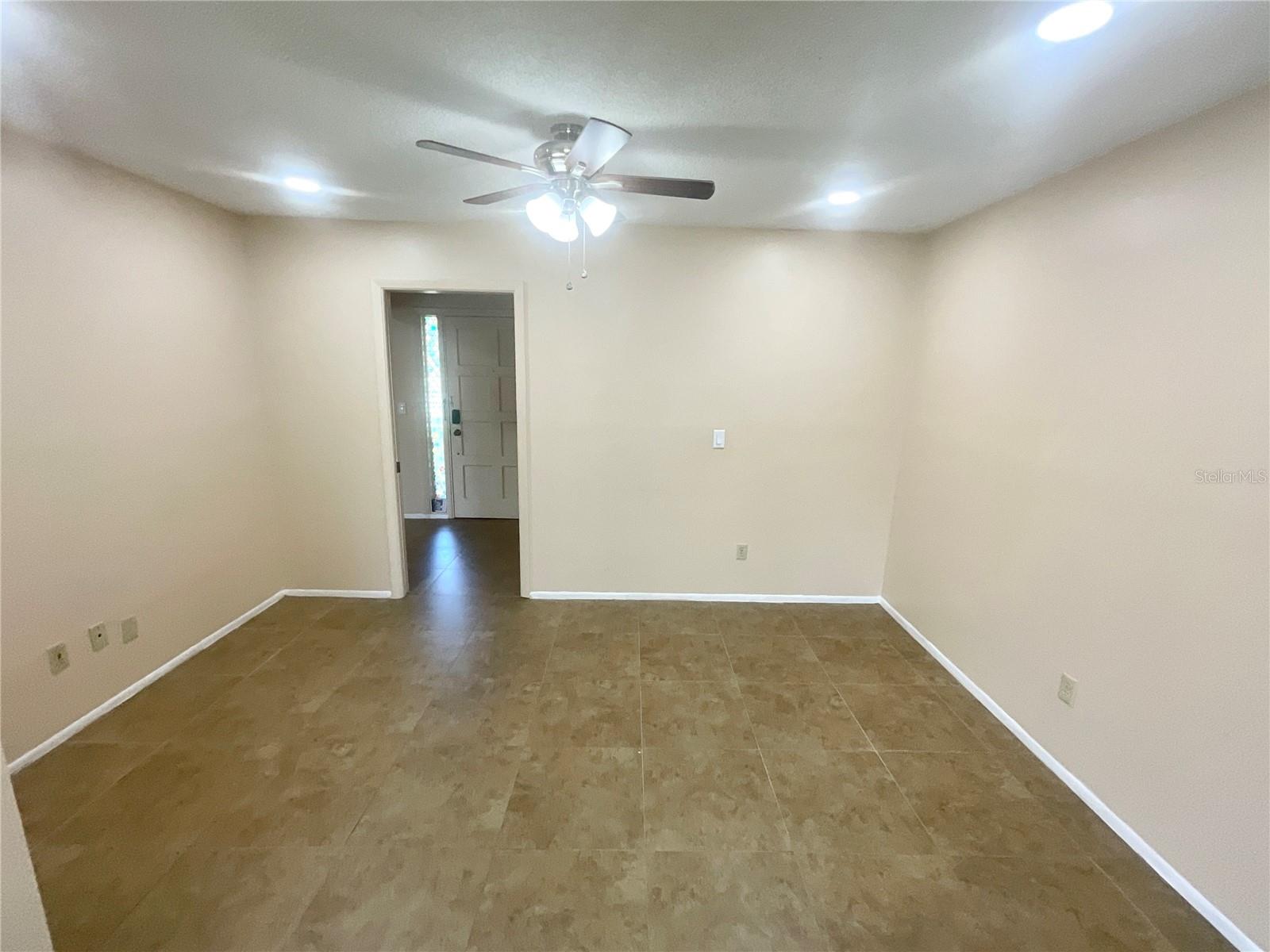 Image 18 of 26 For 2239 Tulip Tree Lane