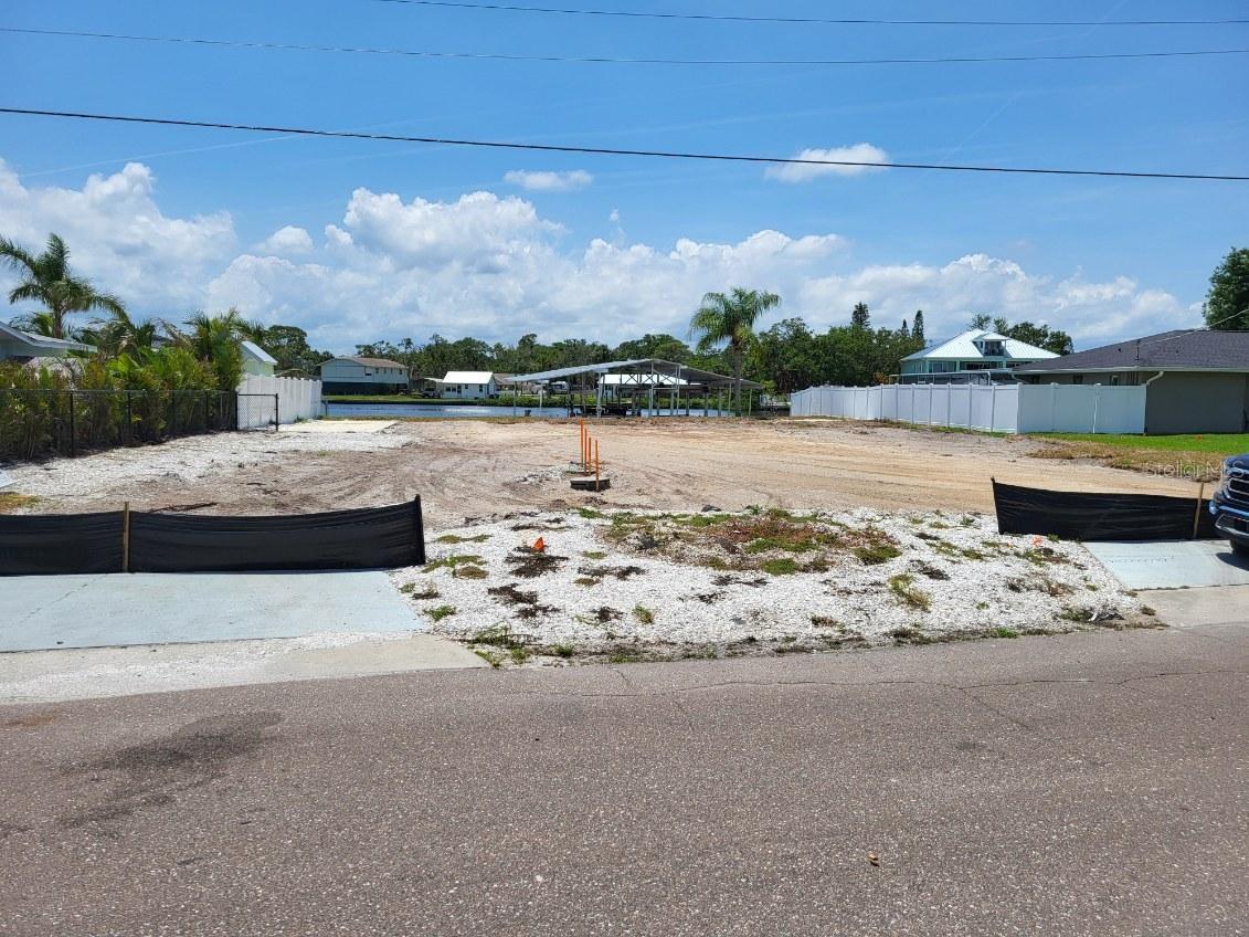 Image 6 of 6 For 814 Blue Heron Boulevard