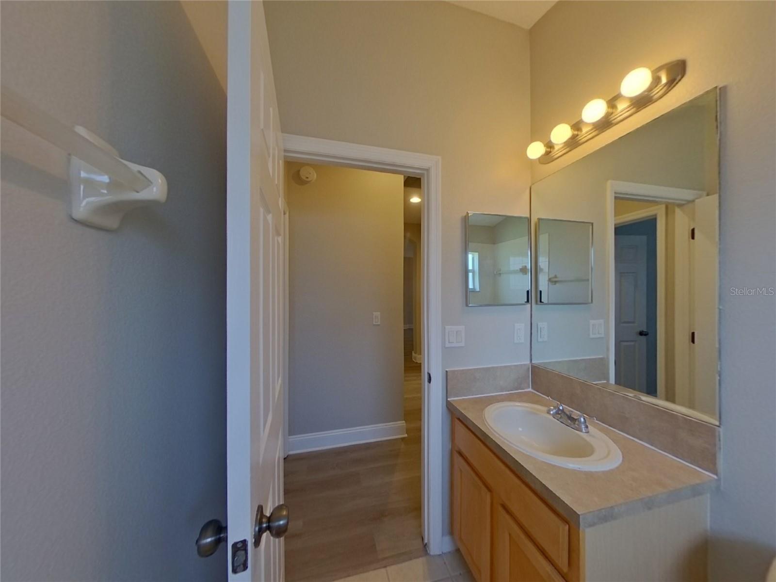 Image 18 of 23 For 1421 Emerald Hill Way