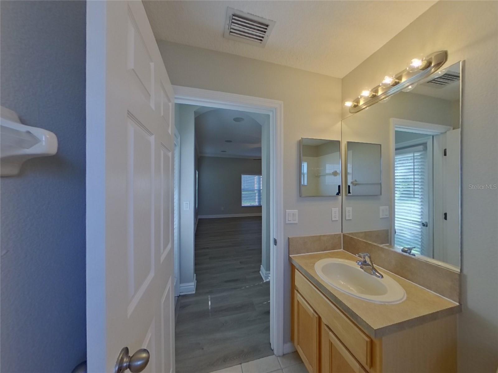 Image 20 of 23 For 1421 Emerald Hill Way