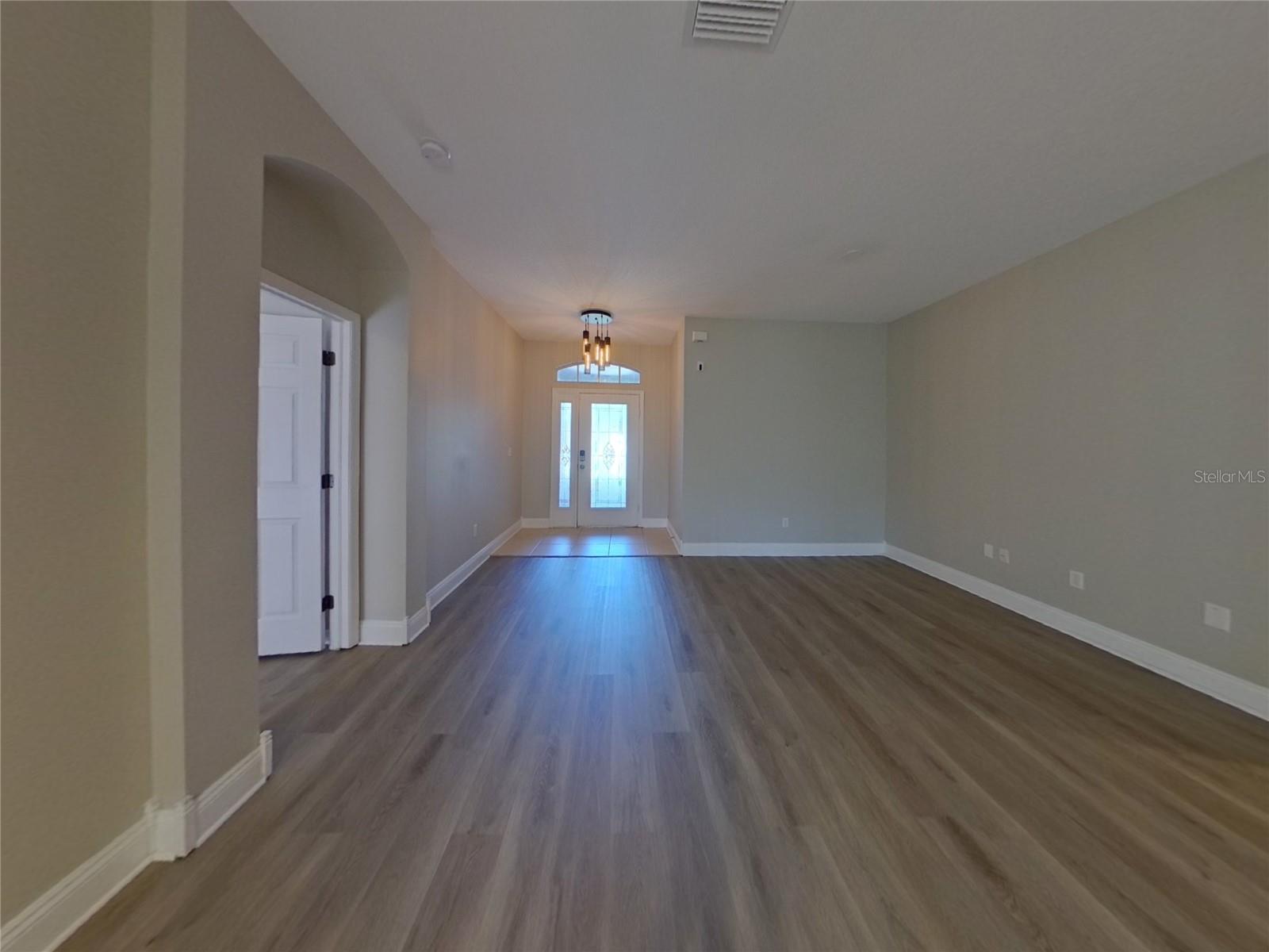 Image 3 of 23 For 1421 Emerald Hill Way