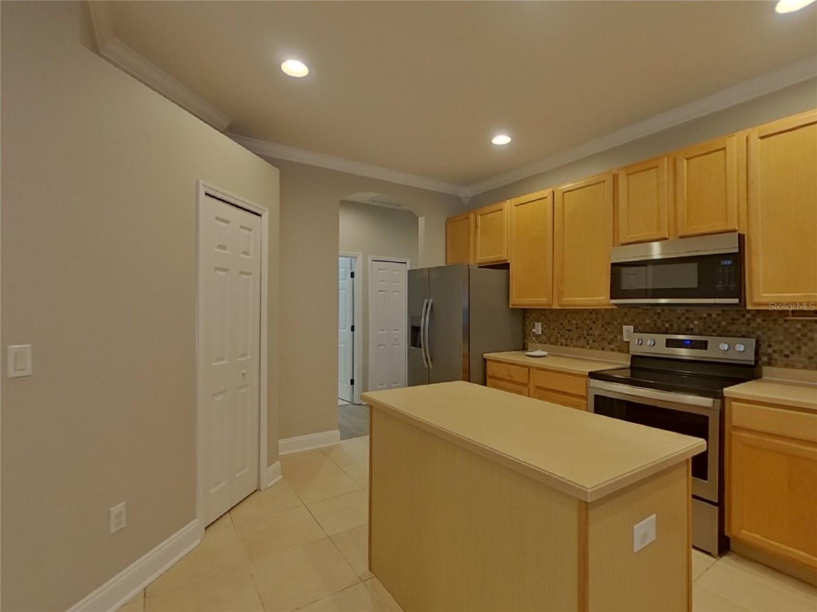 Image 7 of 23 For 1421 Emerald Hill Way