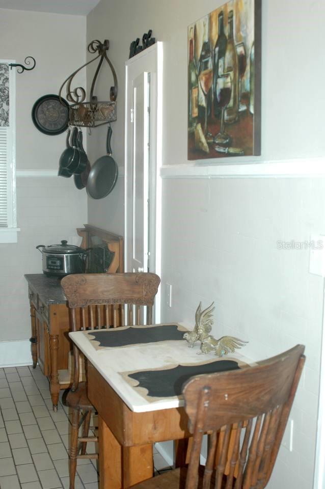Image 3 of 6 For 2006 Jackson Street N 4