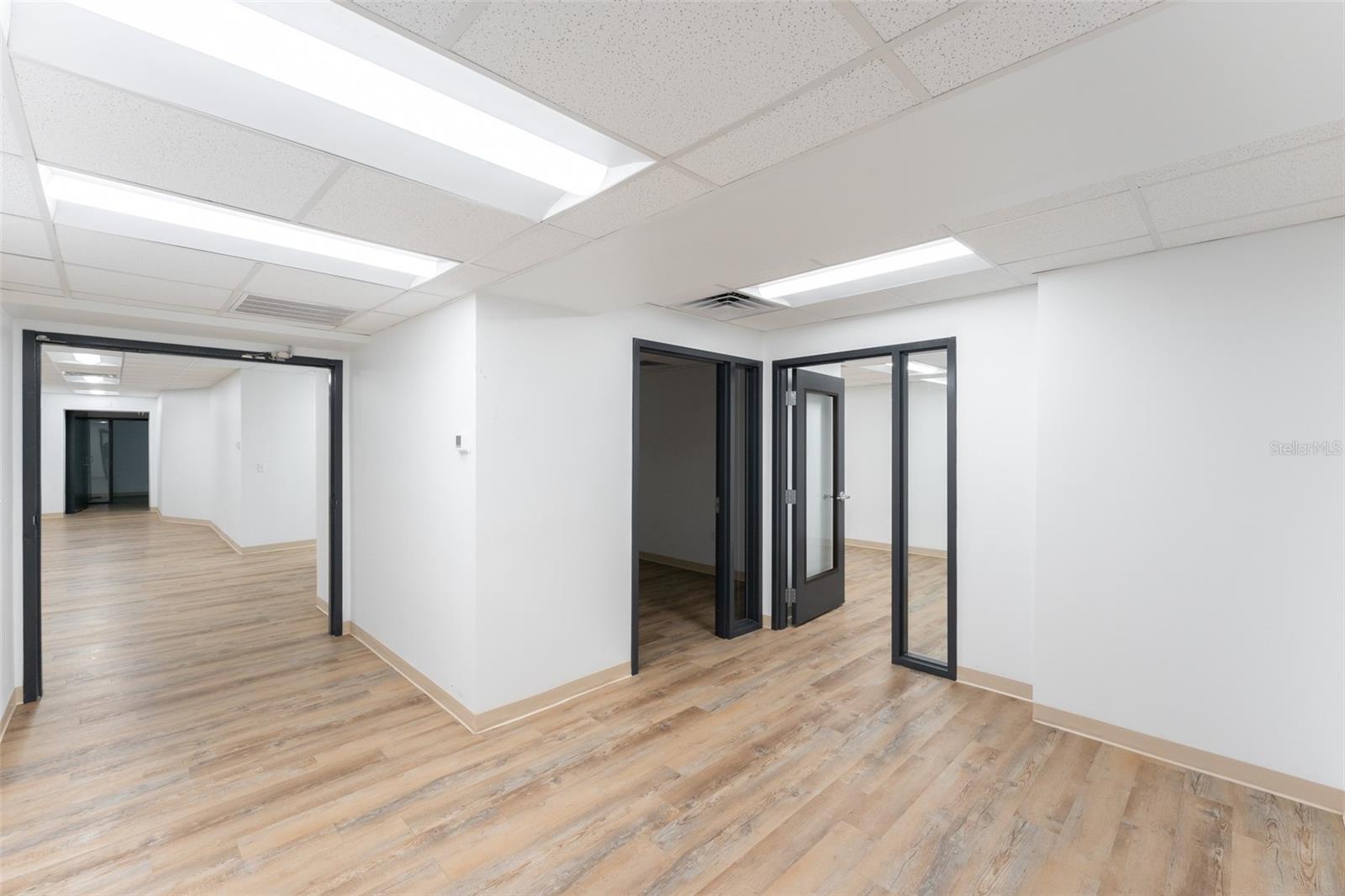 Listing photo id 6 for 4031 Upper Creek Drive
