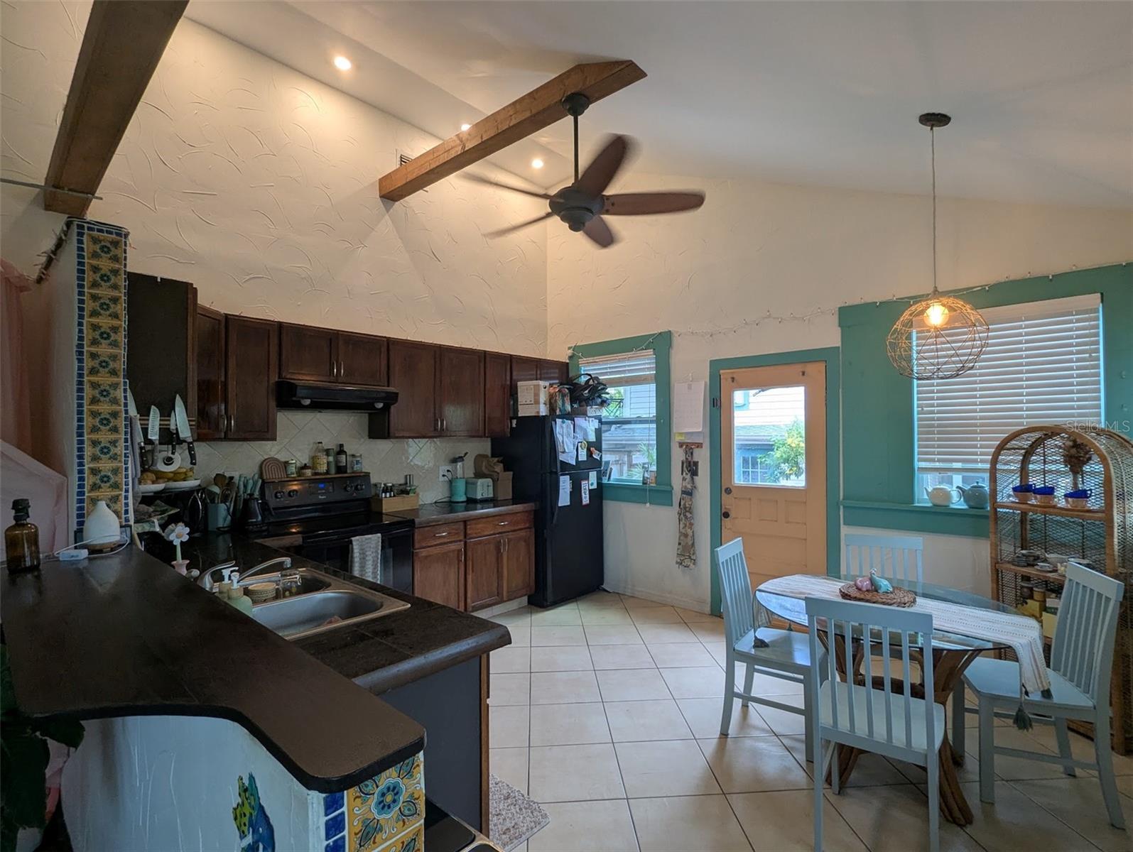 Image 17 of 30 For 2451 2nd Avenue N