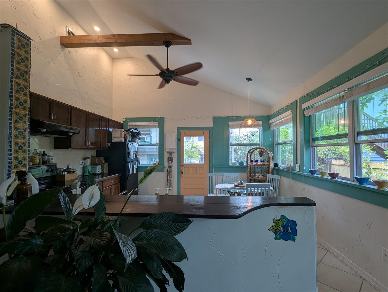 Image 19 of 30 For 2451 2nd Avenue N