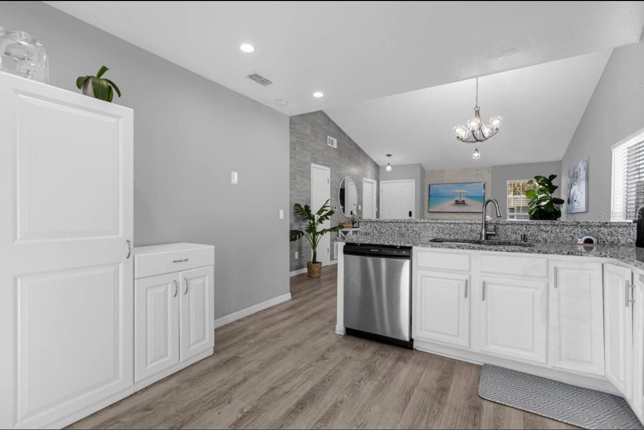 Image 11 of 26 For 1427 La Paloma Circle