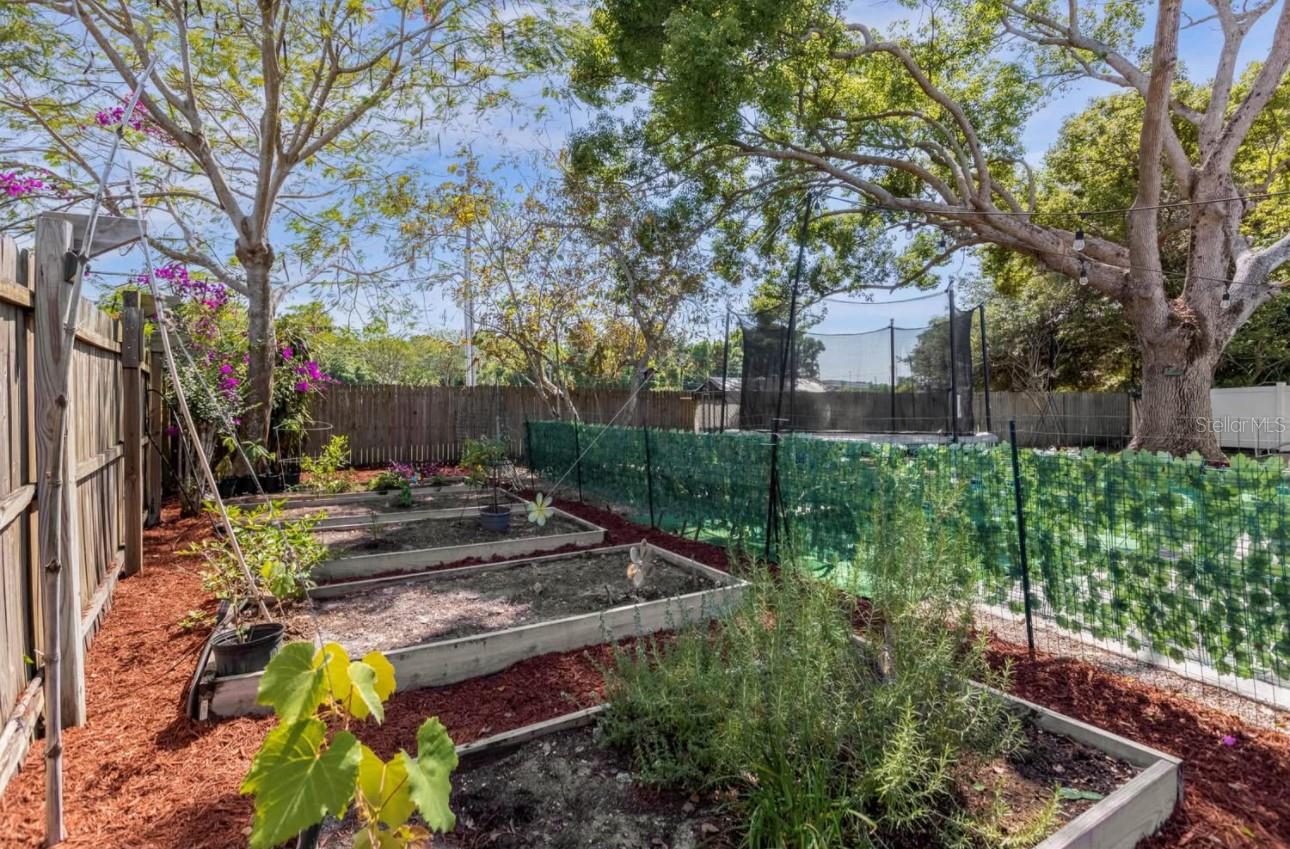 Image 18 of 26 For 1427 La Paloma Circle