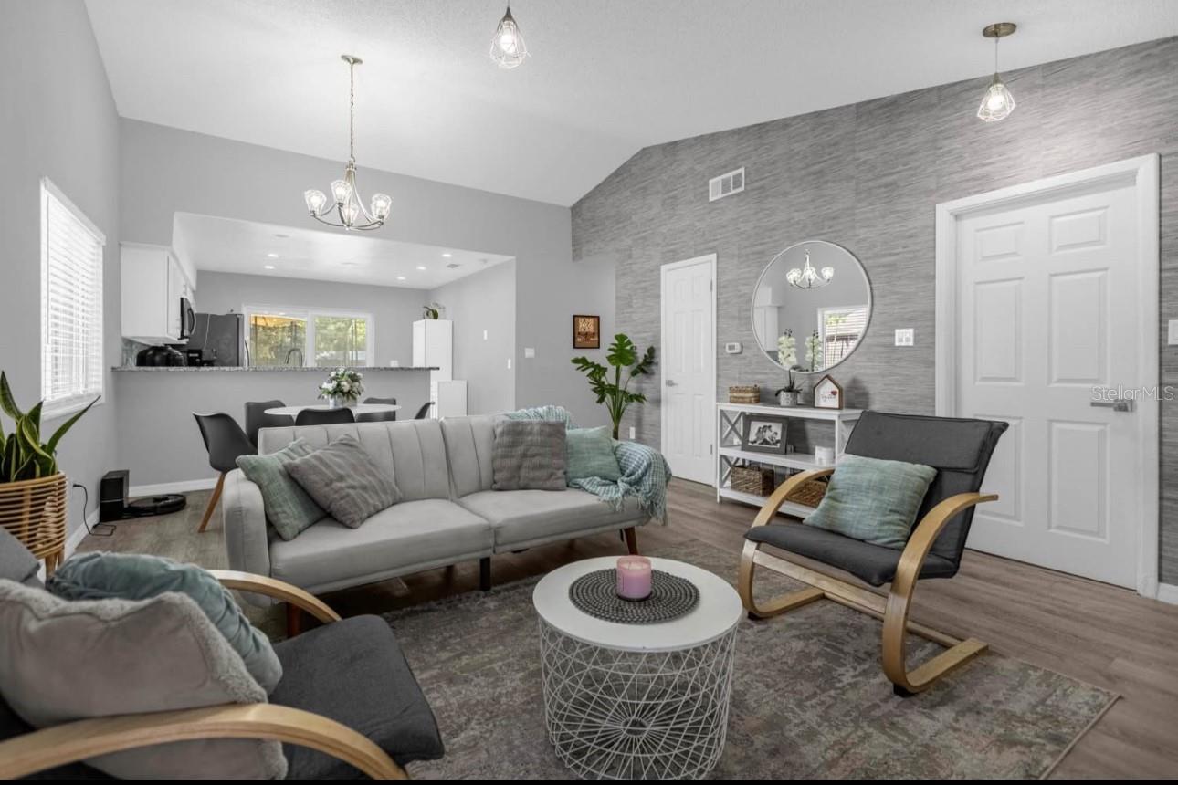 Image 6 of 26 For 1427 La Paloma Circle