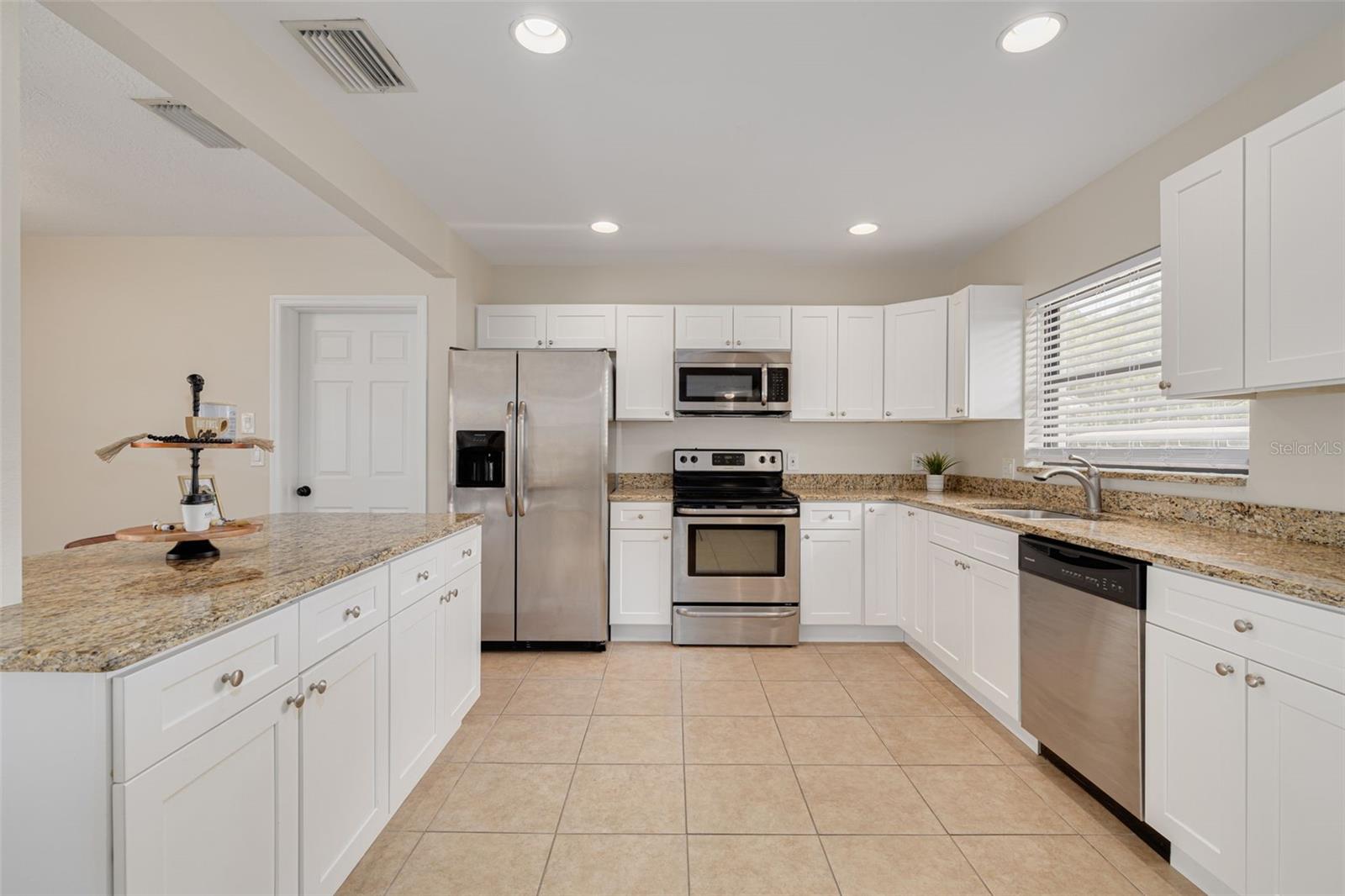 Image 10 of 30 For 1322 Byron Drive