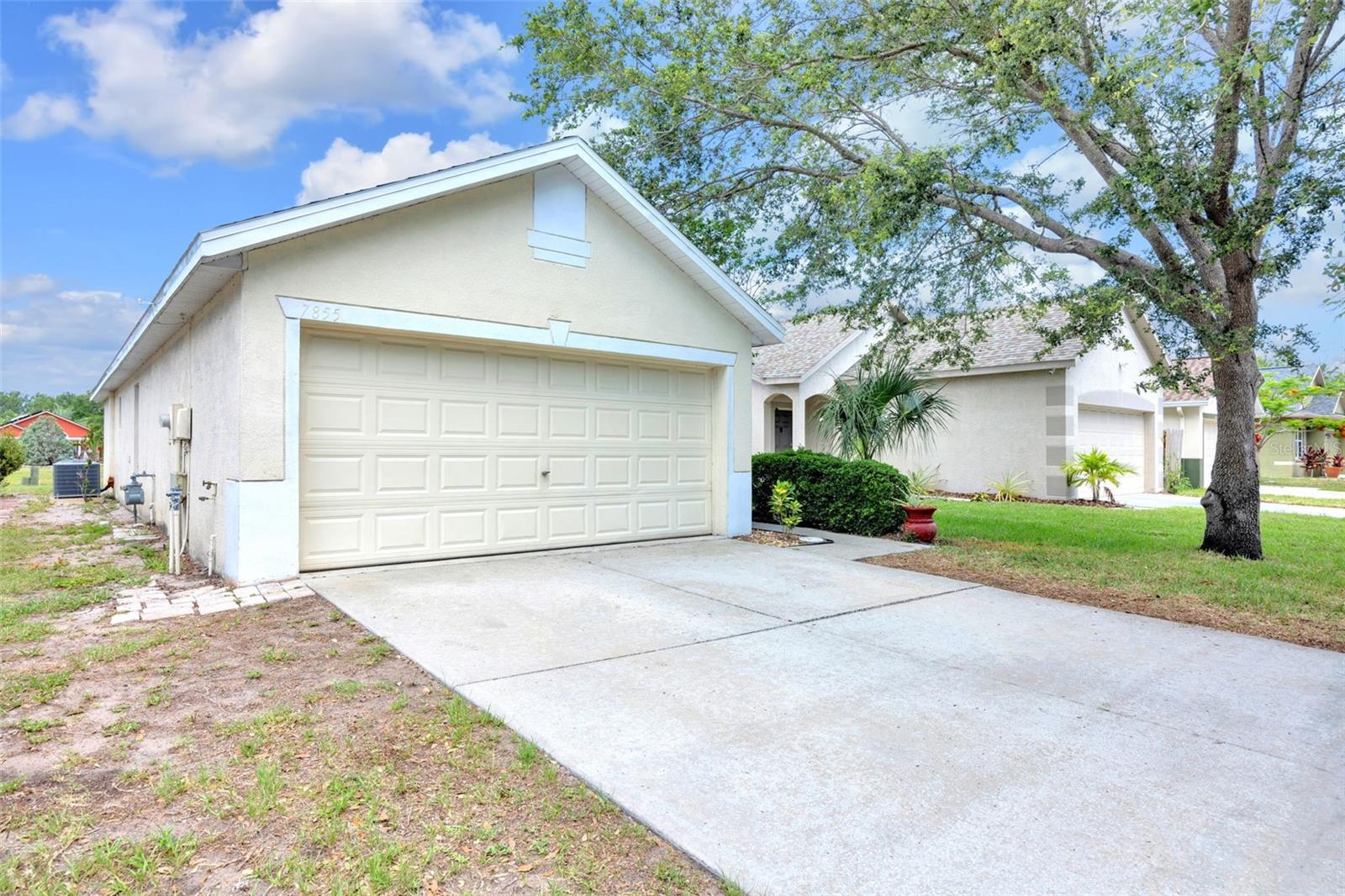 Image 4 of 42 For 7855 Bristol Park Dr.