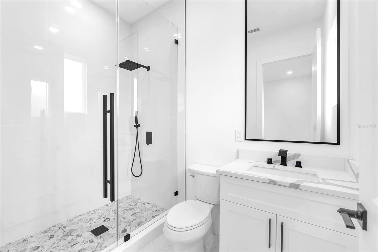 Listing photo id 23 for 11921 Fort King Highway