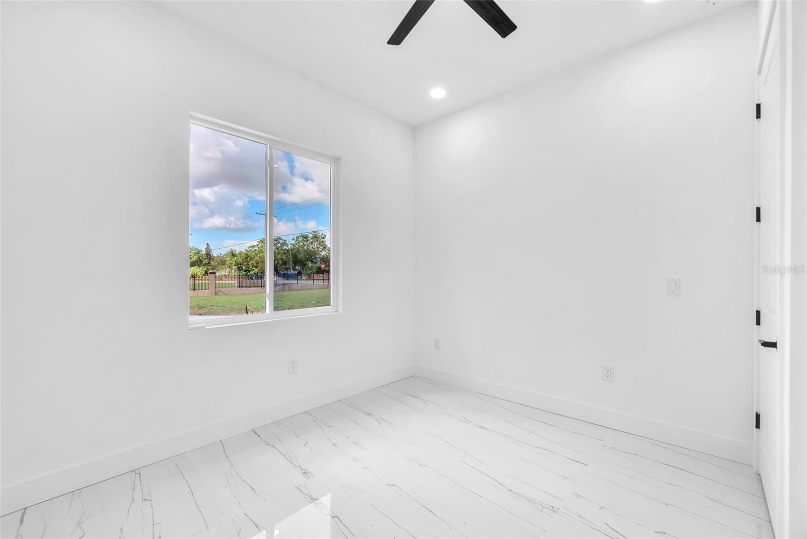 Listing photo id 25 for 11921 Fort King Highway