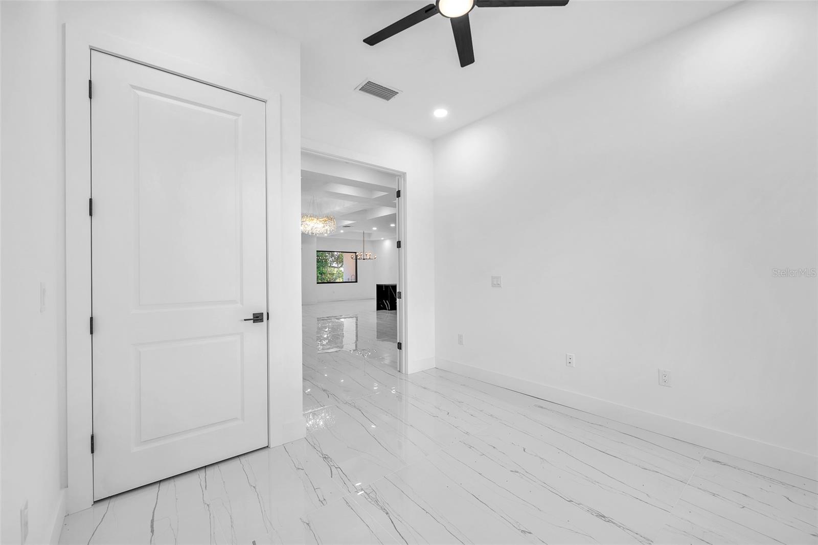 Listing photo id 26 for 11921 Fort King Highway