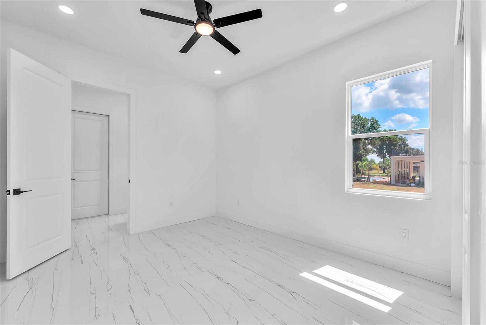 Listing photo id 29 for 11921 Fort King Highway