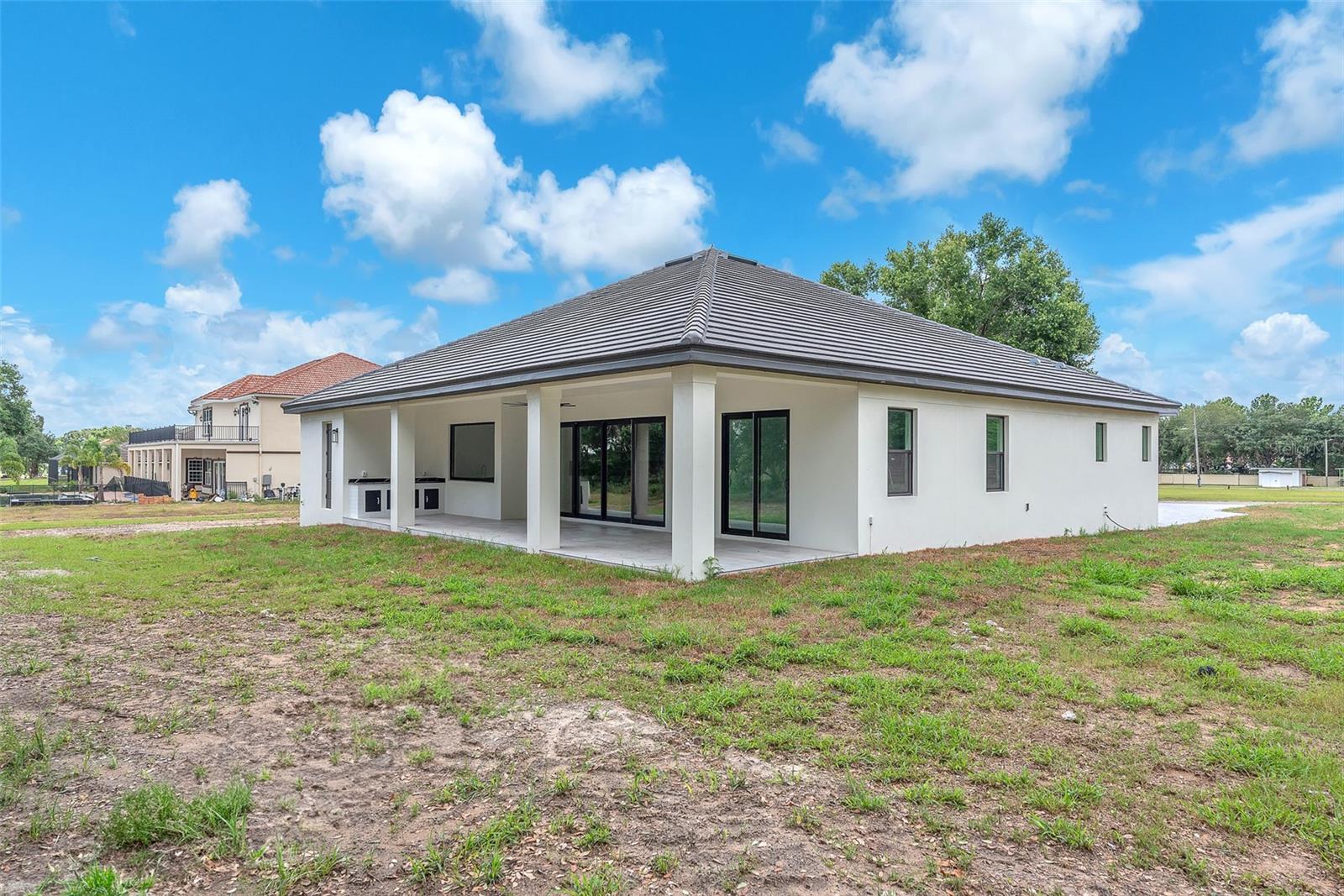 Listing photo id 39 for 11921 Fort King Highway