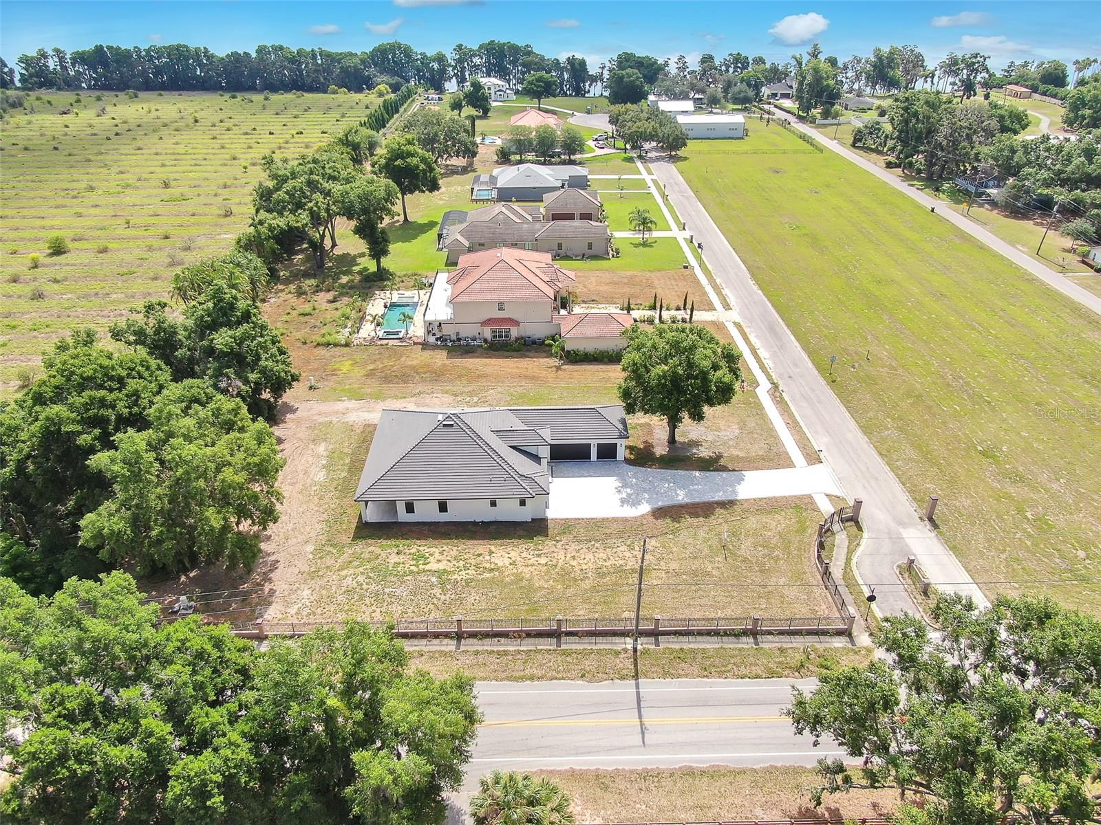 Listing photo id 45 for 11921 Fort King Highway