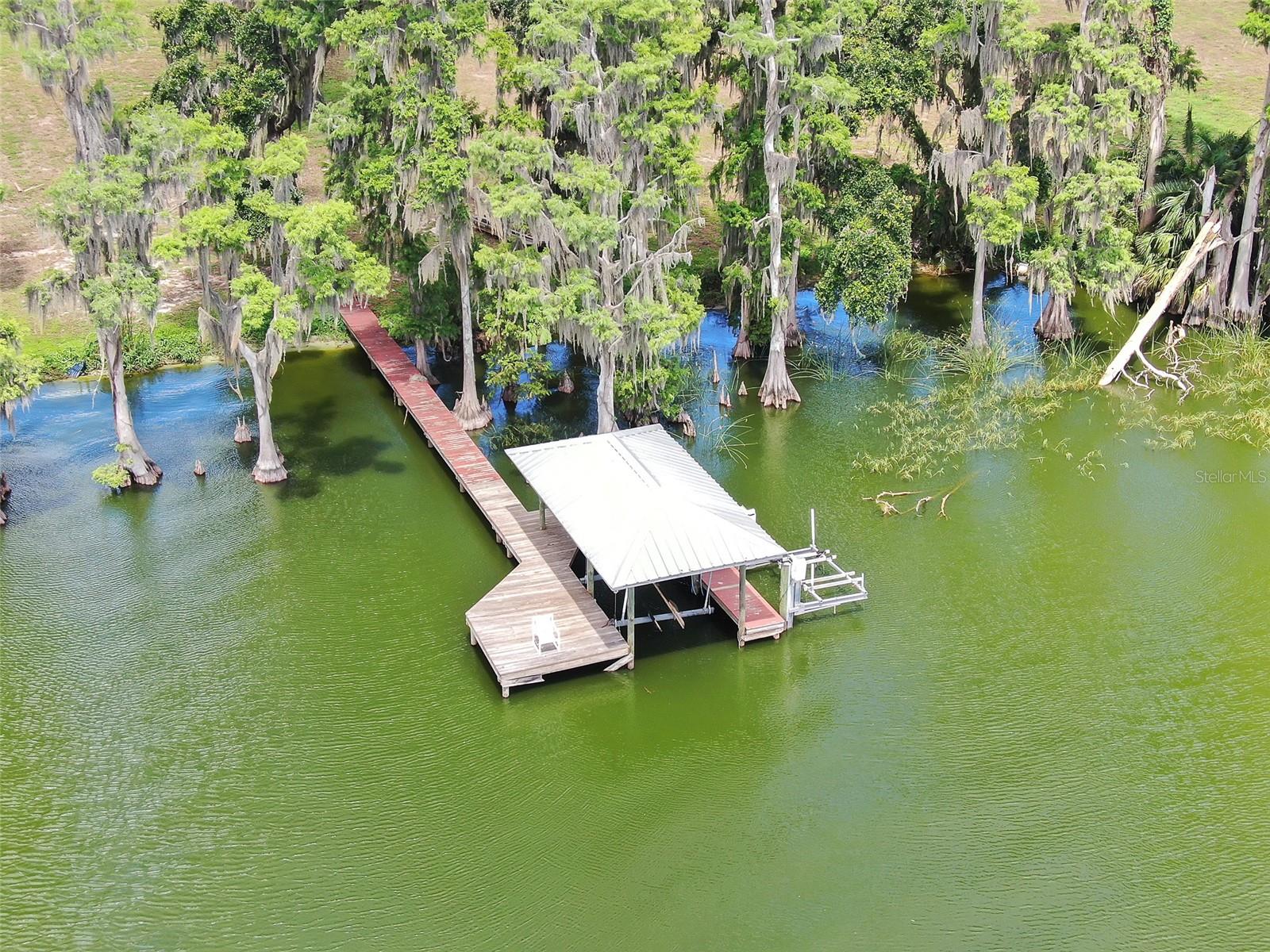 Listing photo id 52 for 11921 Fort King Highway