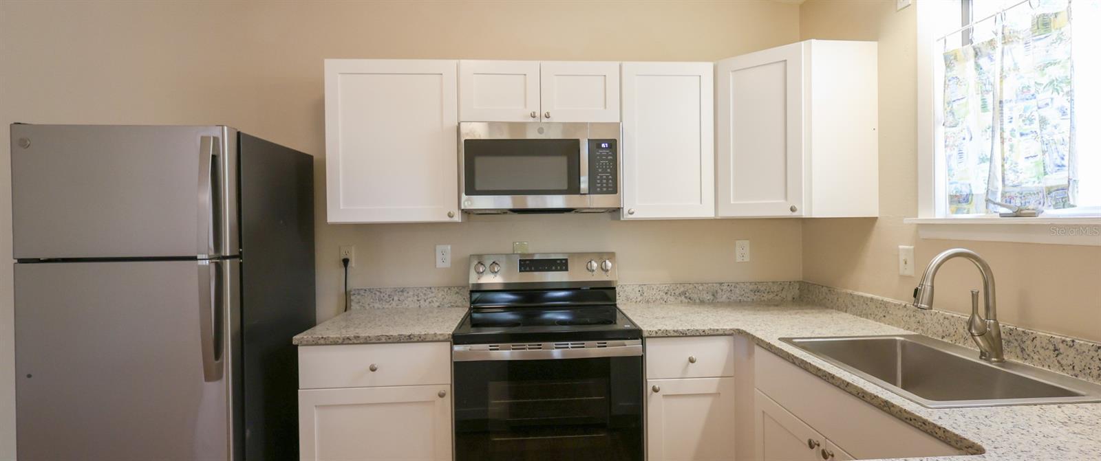 Image 5 of 20 For 821 6th Street S