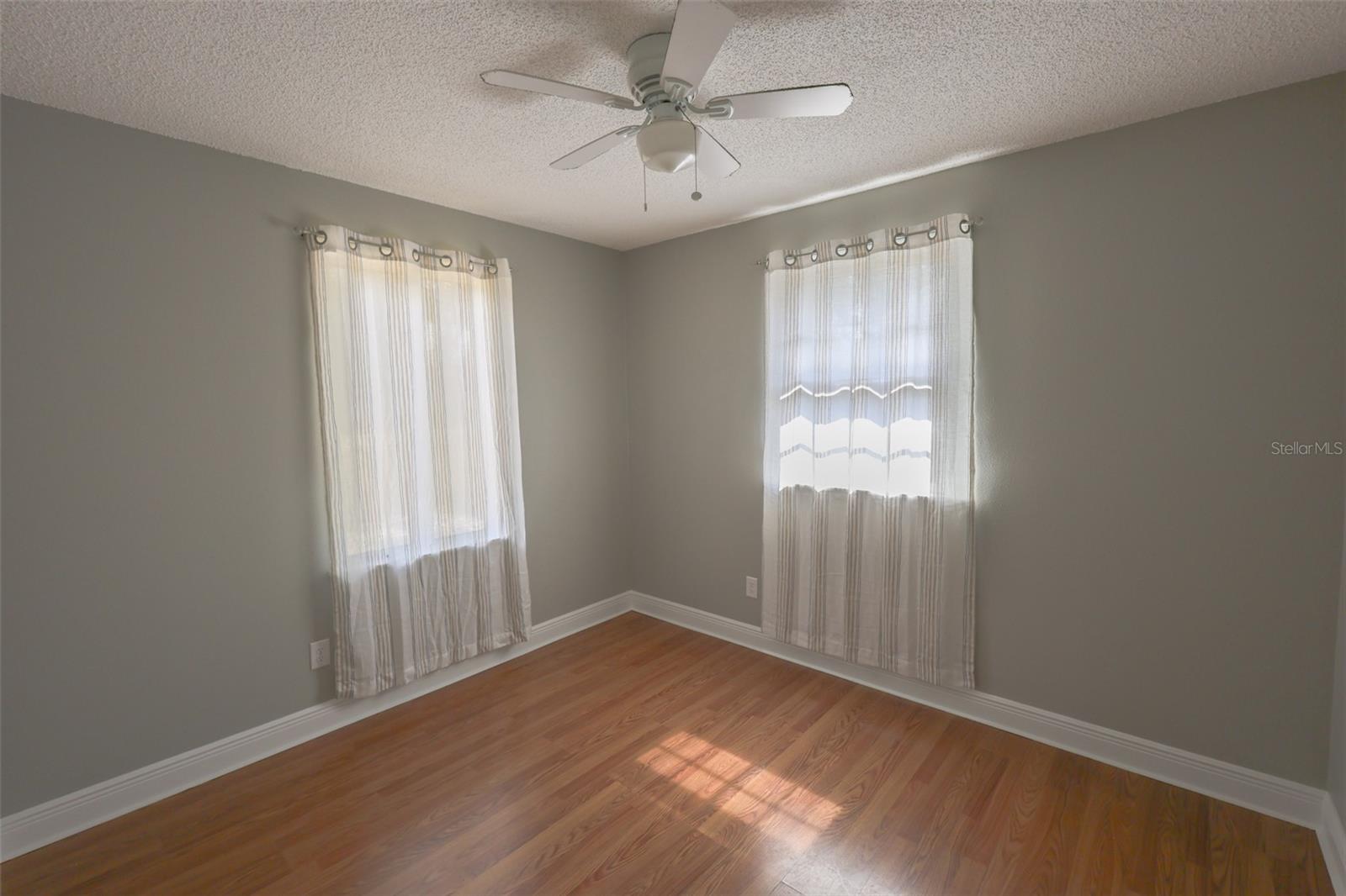 Image 9 of 20 For 821 6th Street S