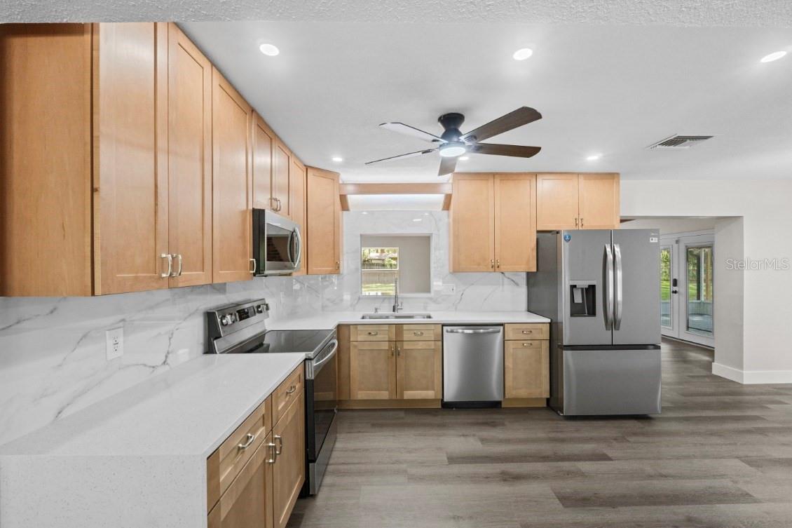 Image 19 of 59 For 7137 Wedgewood Drive