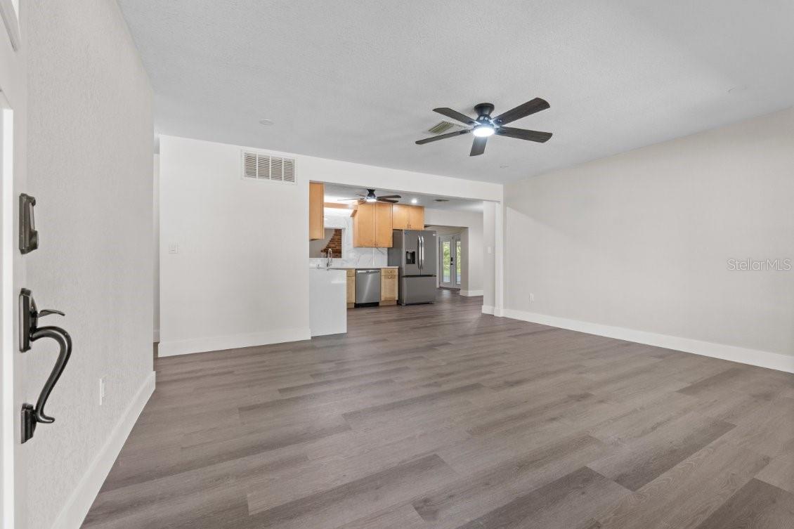 Image 34 of 59 For 7137 Wedgewood Drive