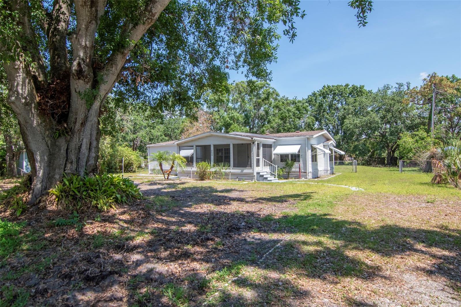 Image 5 of 50 For 6226 Florence Street