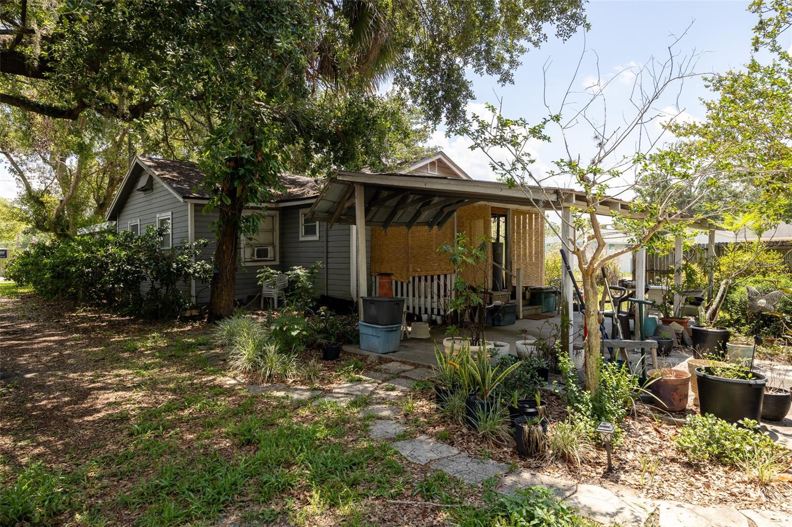 Listing photo id 8 for 5631 6th Street
