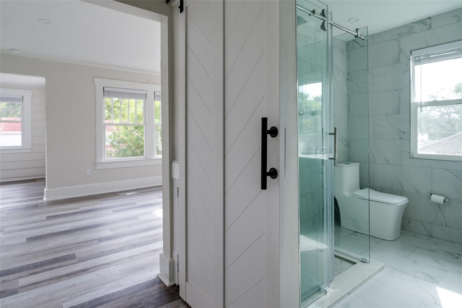 Image 11 of 24 For 656 15th Avenue Ne
