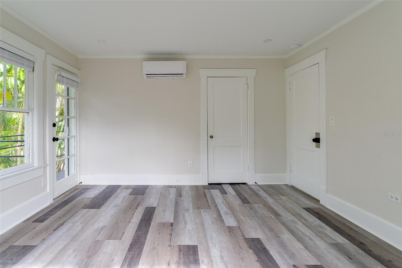 Image 19 of 24 For 656 15th Avenue Ne