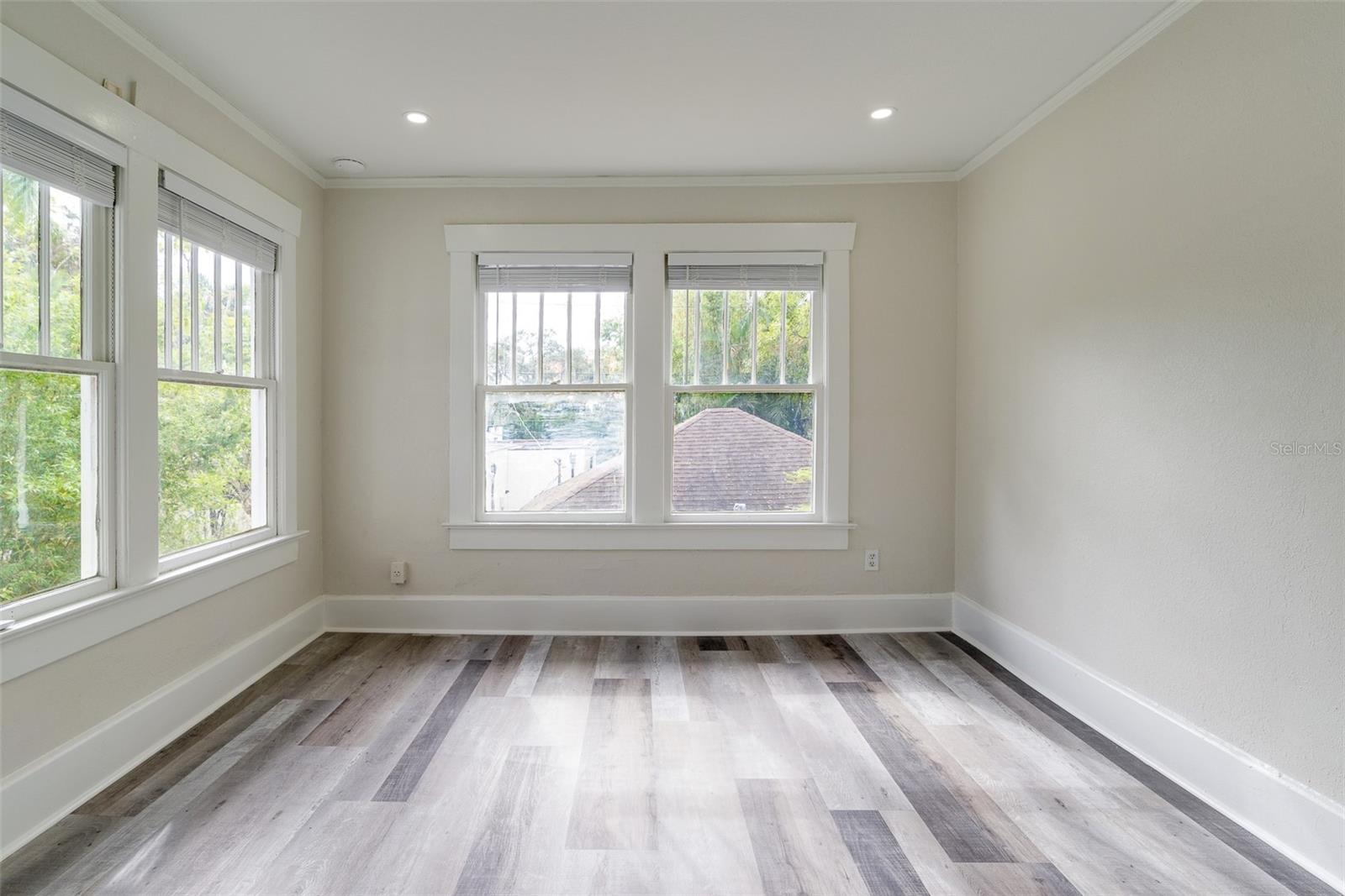 Image 8 of 24 For 656 15th Avenue Ne