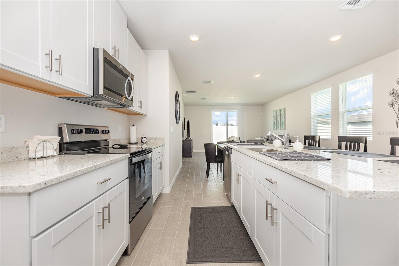 Image 11 of 36 For 7119 Amelia River Drive