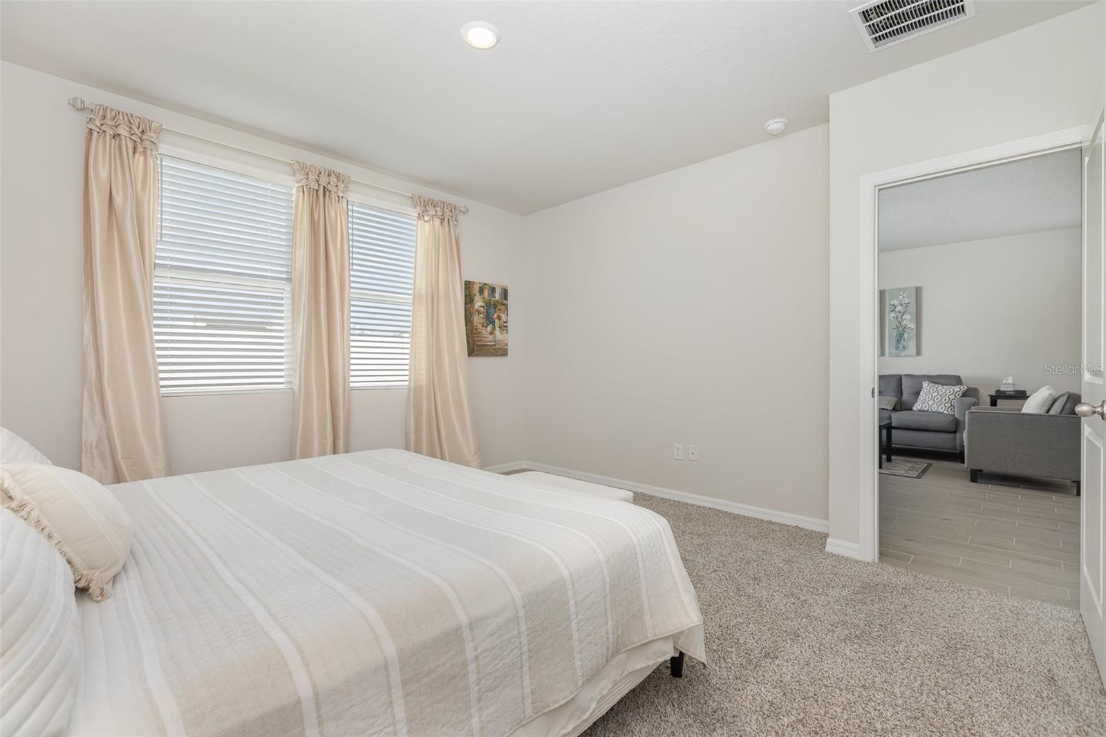 Image 15 of 36 For 7119 Amelia River Drive