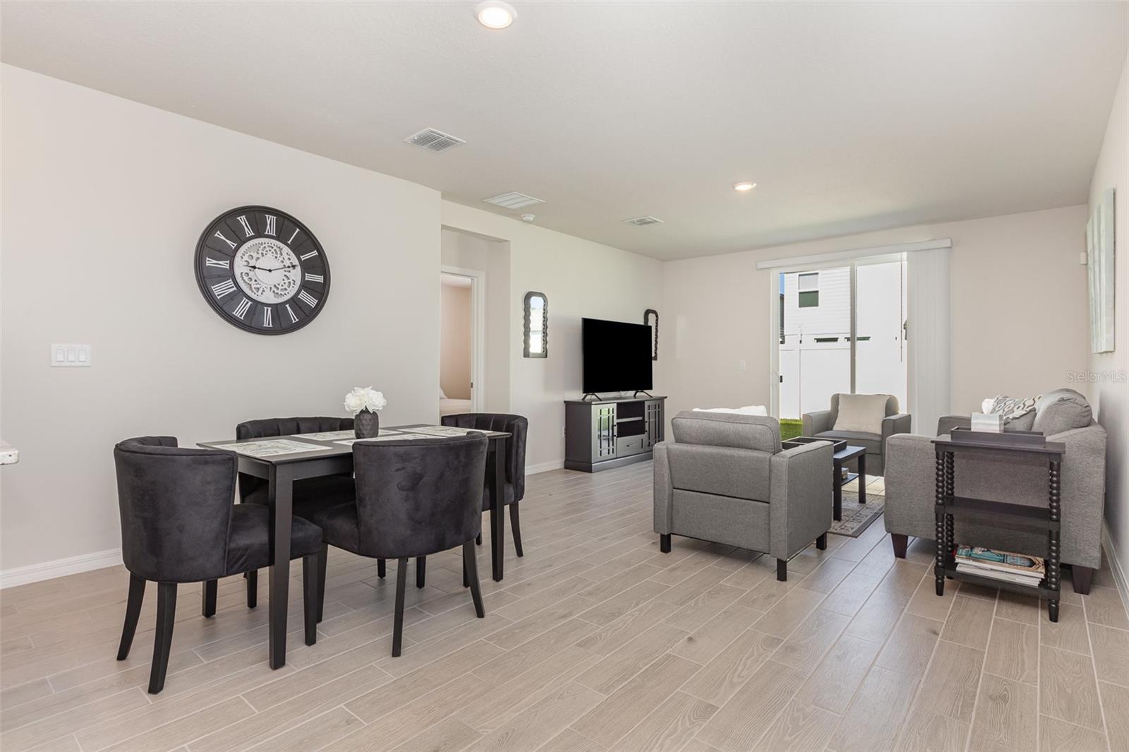 Image 6 of 36 For 7119 Amelia River Drive